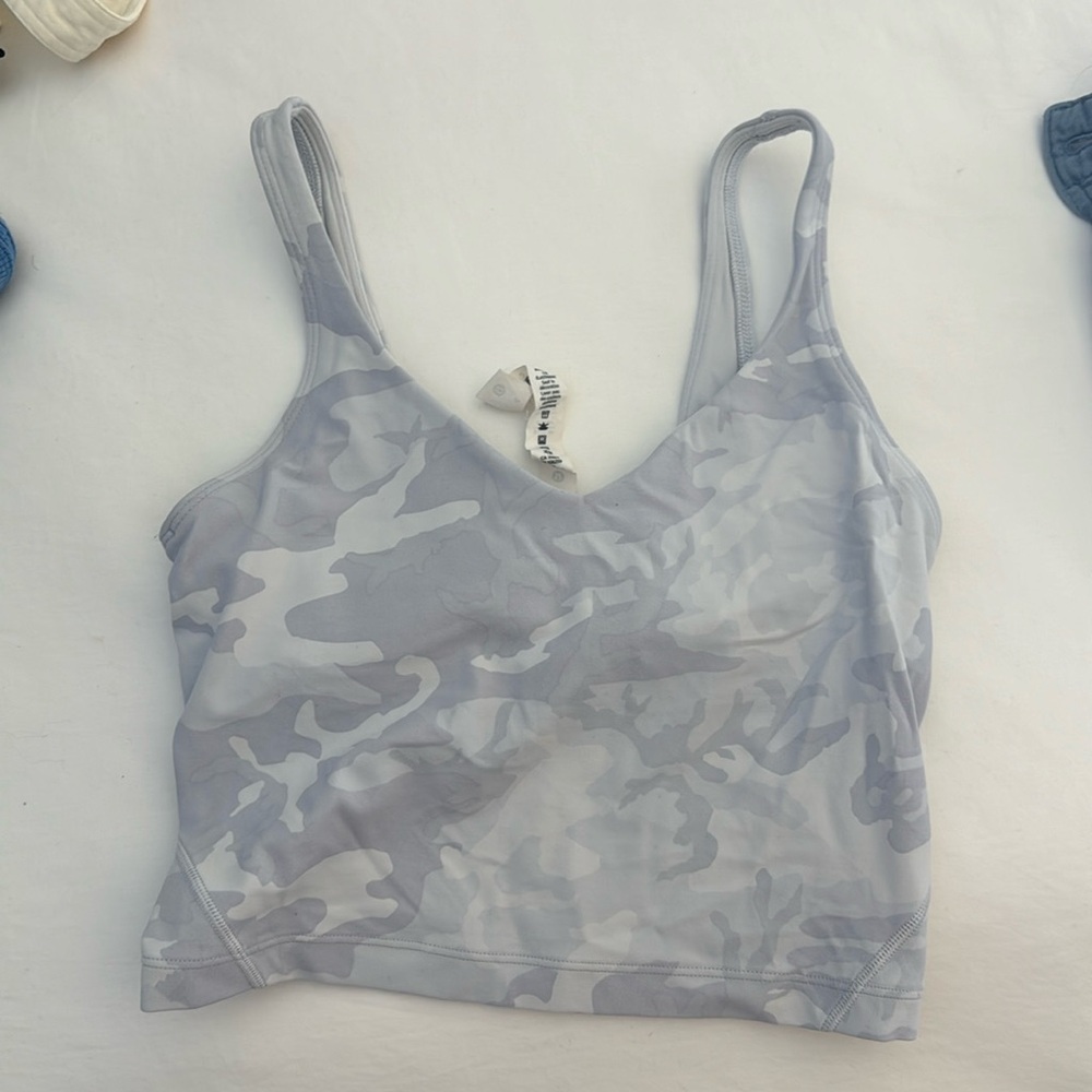 Lululemon size 4 top